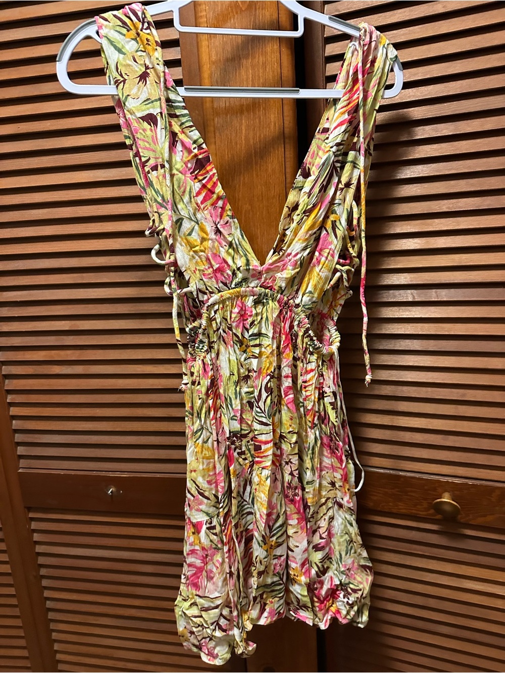 Rip Curl Floral Open Back Mini Dress – Size Medium - Picture 6 of 7